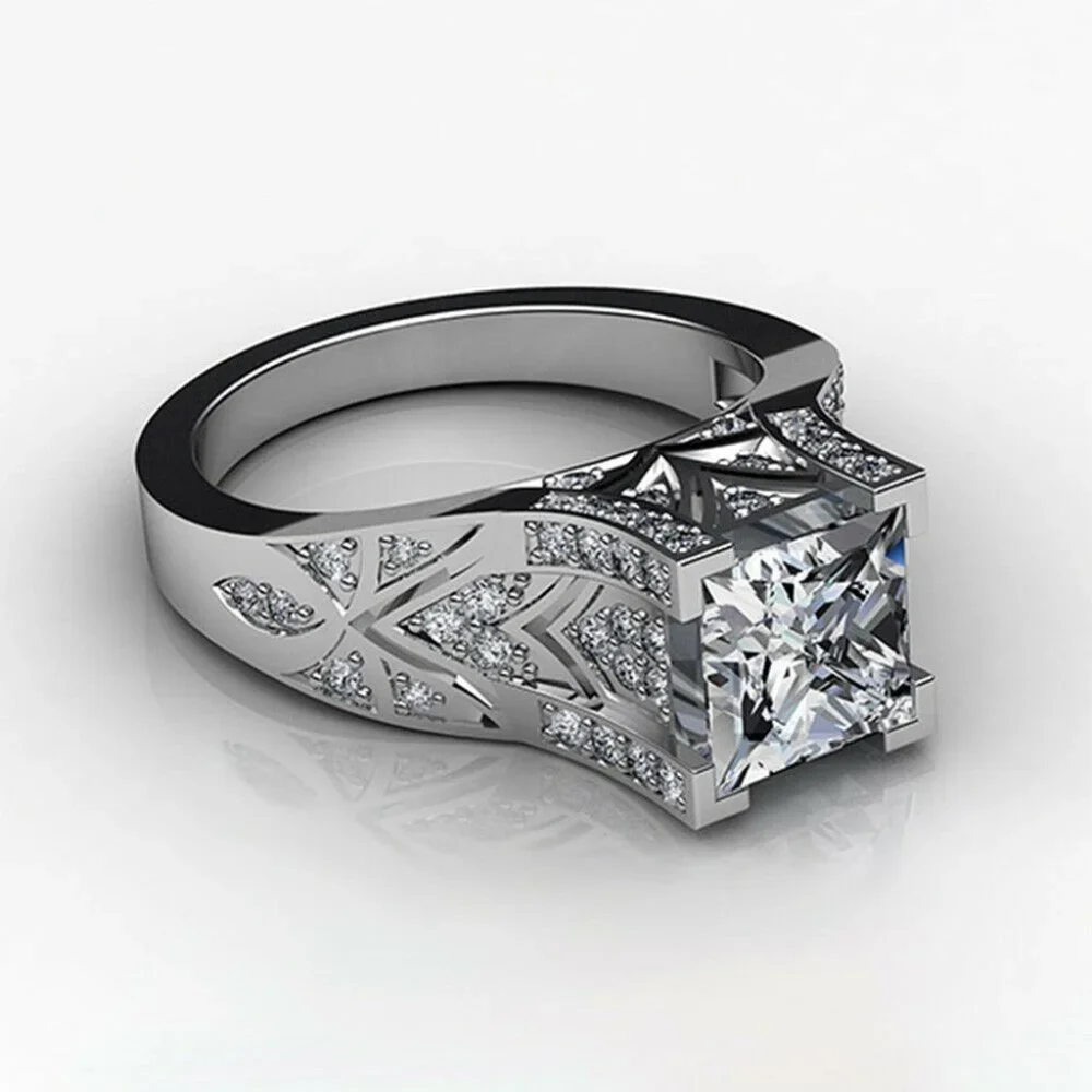 SALE ** BRAND NEW ** BEAUTIFUL .925 DIAMOND RING